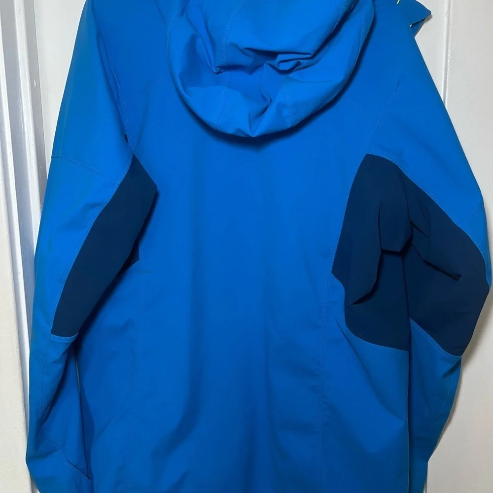 Men’s Patagonia jacket. SIZE XXL. Like new condition.